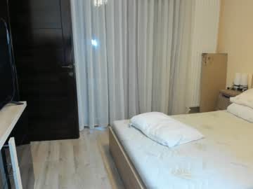 webcam girl zt0_ live cam image #10499635