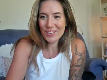 webcam girl taylorslittlekingdom live cam image #11260827