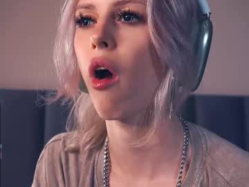 webcam girl audreycarvin live cam image #13038178