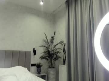 webcam girl qwoopa live cam image #12901839