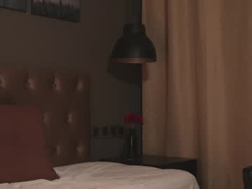 webcam girl girl_i_am live cam image #12933277