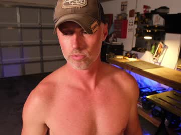 webcam man gearheadmike live cam image #9127093