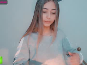 webcam girl gummy_bear7 live cam image #1426809