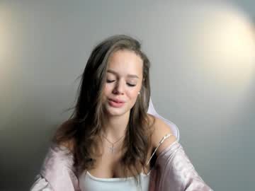 webcam girl brittcubitt live cam image #8631607