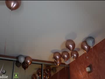 webcam girl bestblondiiecb live cam image #8664815