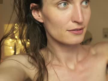 webcam girl yulladao live cam image #9795473