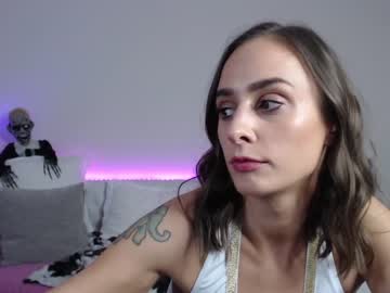 webcam girl holihurricane live cam image #504129