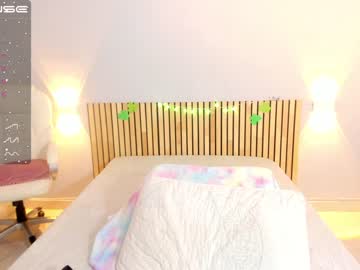 webcam girl little_effy18 live cam image #5341044