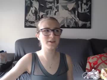 webcam girl sweetie_kiitty live cam image #1474971