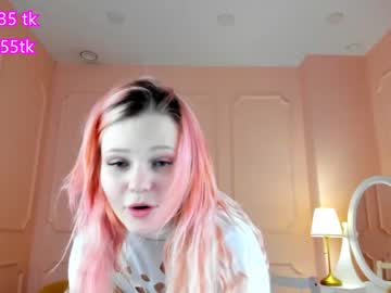 webcam girl pretty_girl_bella live cam image #4049946