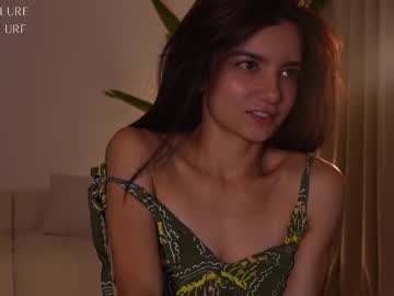 webcam girl ellelure_ live cam image #12831563