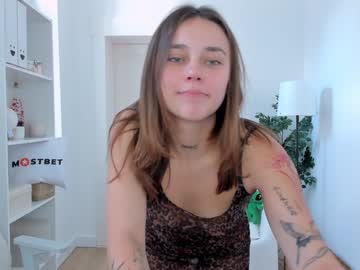 webcam girl eleonora_linn_ live cam image #10624802