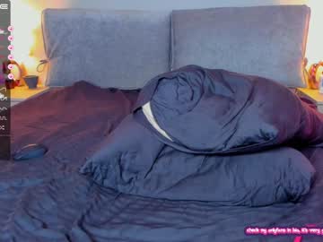 webcam girl your__voice live cam image #3667570