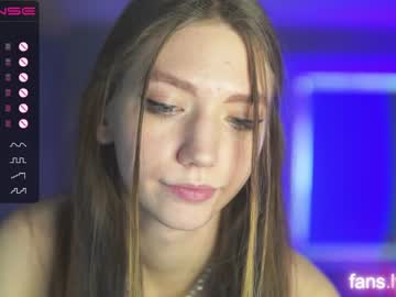 webcam girl angels_kiss live cam image #4267453