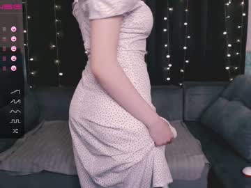 webcam girl mollymillers live cam image #672722