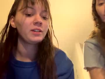 webcam girl kylieexoxoxo2432 live cam image #8198572