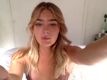 webcam girl littlemaryjane19 live cam image #1602987