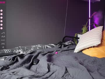 webcam girl the_pretty_poison live cam image #6574649