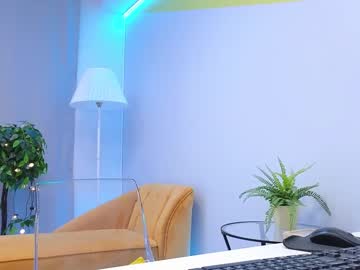 webcam girl lovlybambi live cam image #8020740