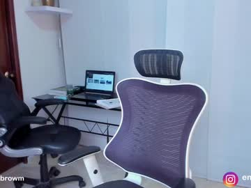 webcam couple emillybrowm live cam image #5451002
