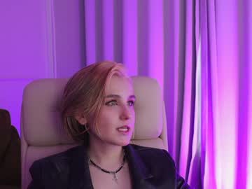 webcam girl erica_black live cam image #9936527