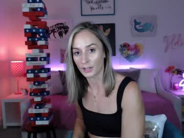 webcam girl holihurricane live cam image #13002674