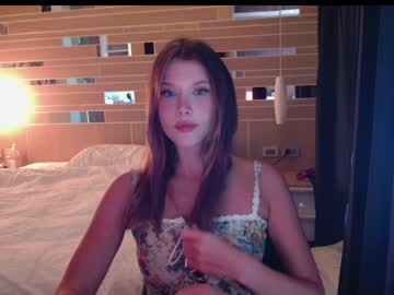 webcam girl bitter_moon live cam image #6946795