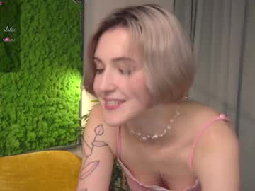webcam girl kisskiss_muah live cam image #10704338