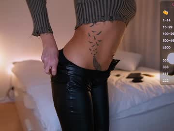 webcam girl im_milla live cam image #11687224