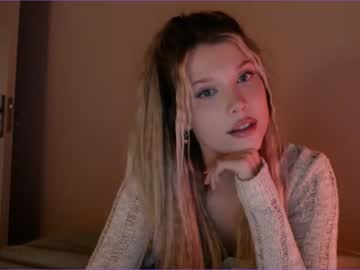 webcam girl bitter_moon live cam image #4818578