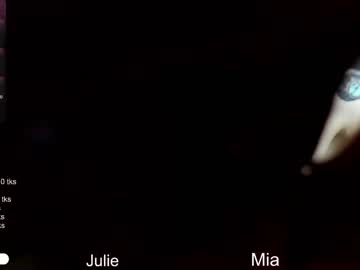 webcam couple julie_n_jastin live cam image #9439160