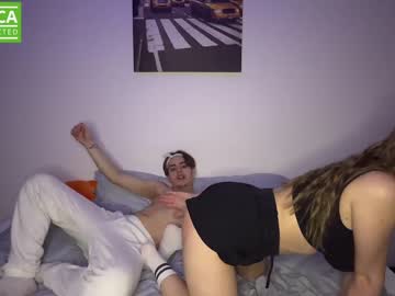 webcam girl emmaandjake live cam image #3735980