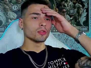 webcam man tattsoutbeast live cam image #9780336