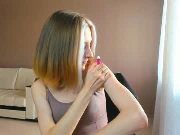 webcam girl elaine_diaz live cam image #190063