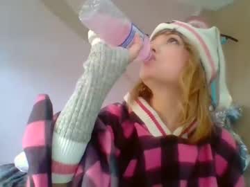 webcam girl littlelabrat live cam image #8522761