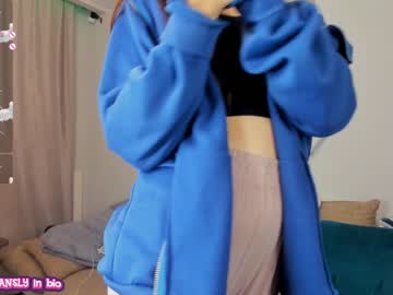 webcam girl your__voice live cam image #7919313