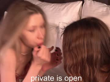 webcam girl poisonn_girll live cam image #10932729