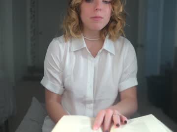 webcam girl crimsonxrapture live cam image #1716384