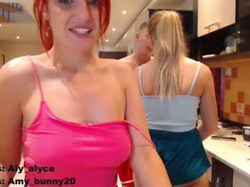 webcam couple aly_alyce live cam image #3159165