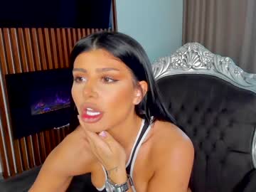 webcam girl moniqueeass live cam image #5002349