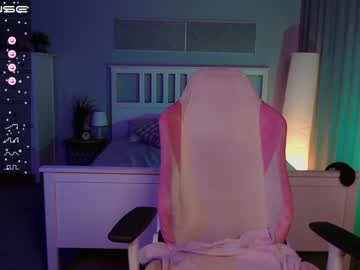 webcam girl stella_gonet live cam image #5756783