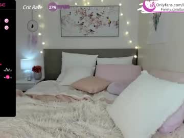 webcam girl xolunarae live cam image #9495076