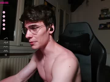 webcam man dumbnerd3 live cam image #6674564