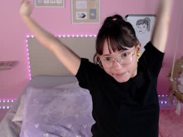 webcam girl little_effy18 live cam image #912878