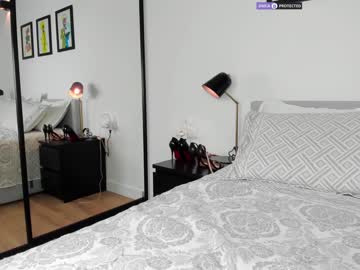 webcam girl intrigueeme live cam image #8291593