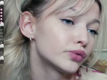 webcam girl white__crystal_ live cam image #2995217
