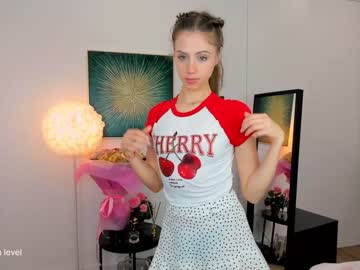 webcam girl princess_diana18 live cam image #9413956