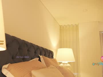 webcam girl emma_lu1 live cam image #3134018
