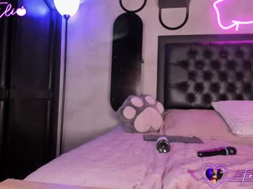 webcam girl iam_eli live cam image #10059558