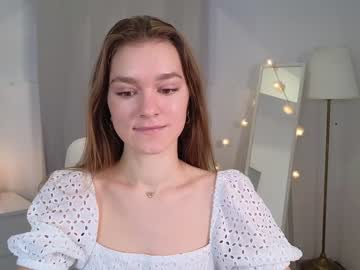 webcam girl charming_luna live cam image #8011958